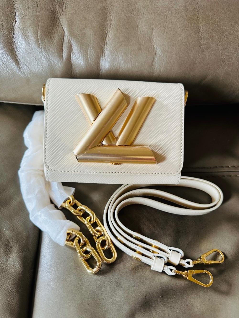 NWOT Twist BB Handbag